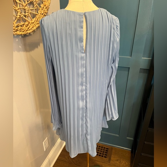 Light blue pleated long sleeve dress. New with tags. - Picture 2 of 4